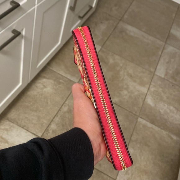 NWOT! Coach pink floral wallet - Picture 6 of 8